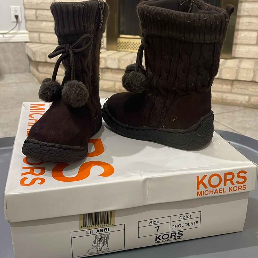 Used Michael Kors Girls 7 Brown Boots